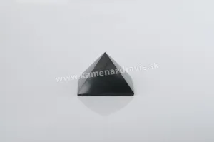 Šungit pyramída 5cm